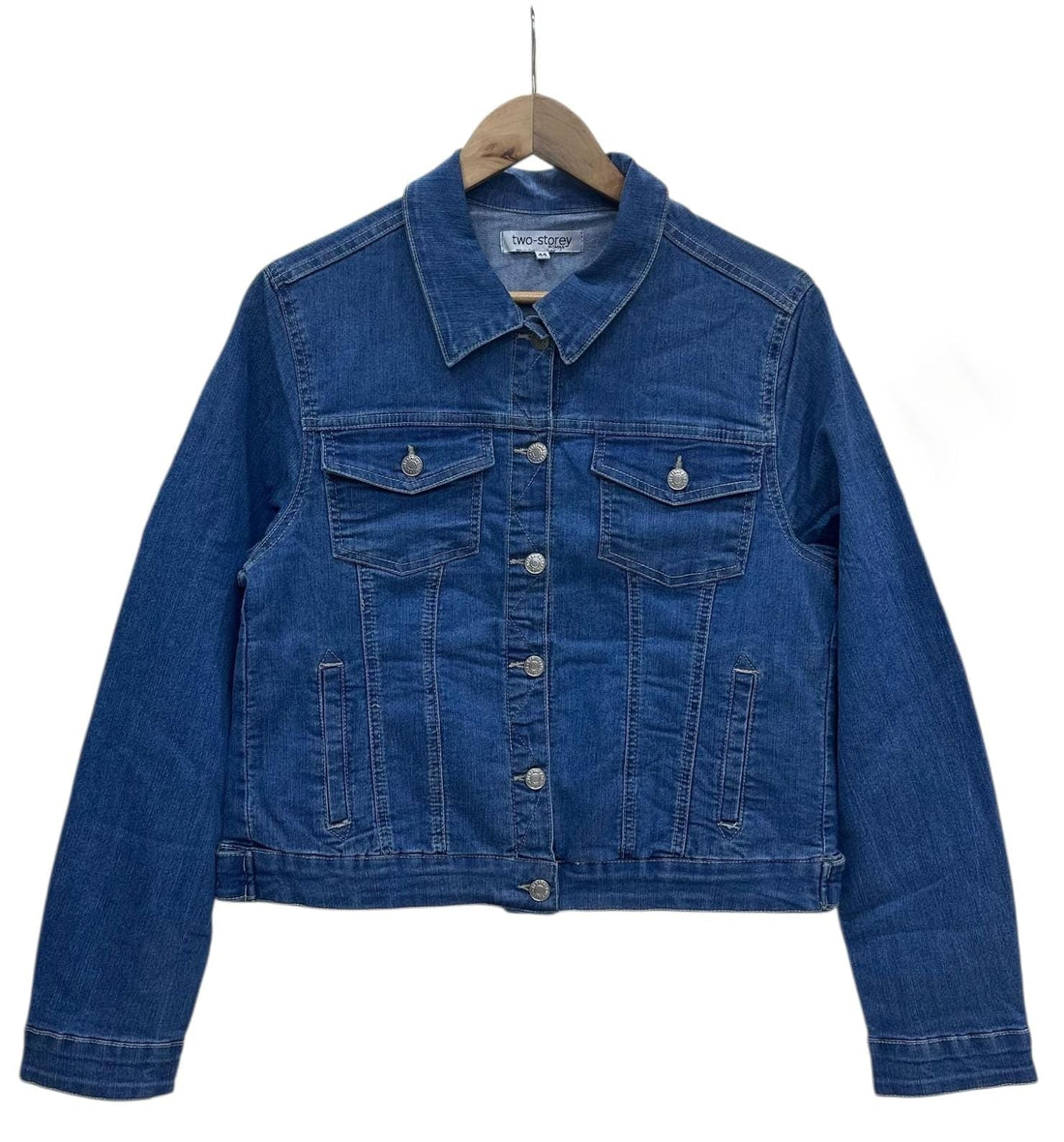 Classic Ladies Denim Jacket 🧥